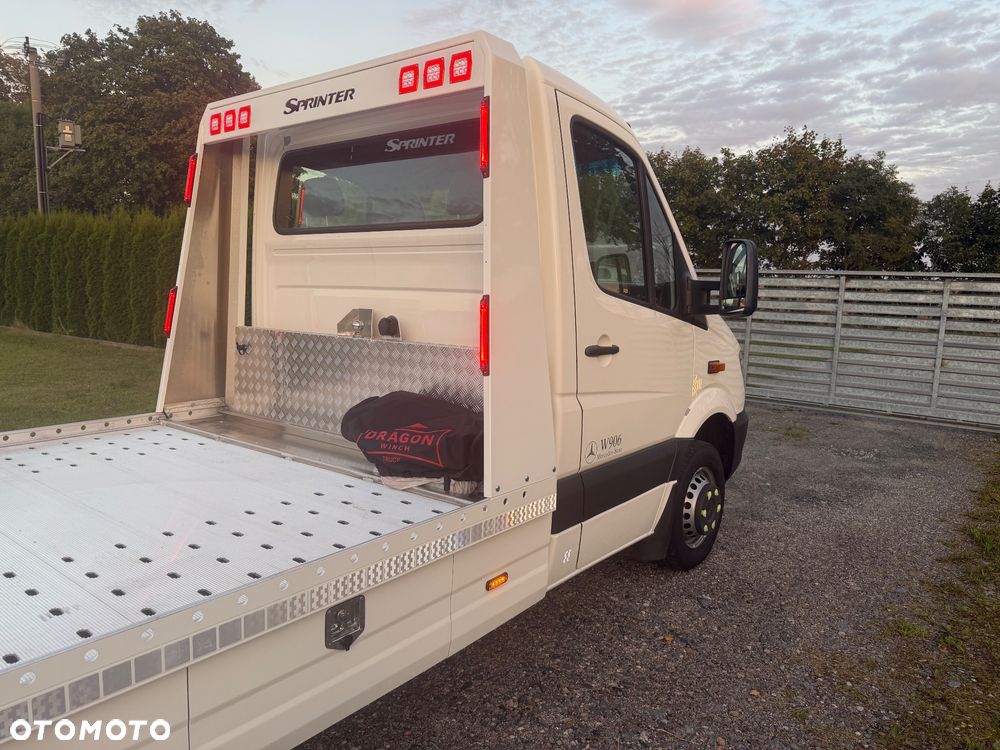 Mercedes-Benz Sprinter - 12