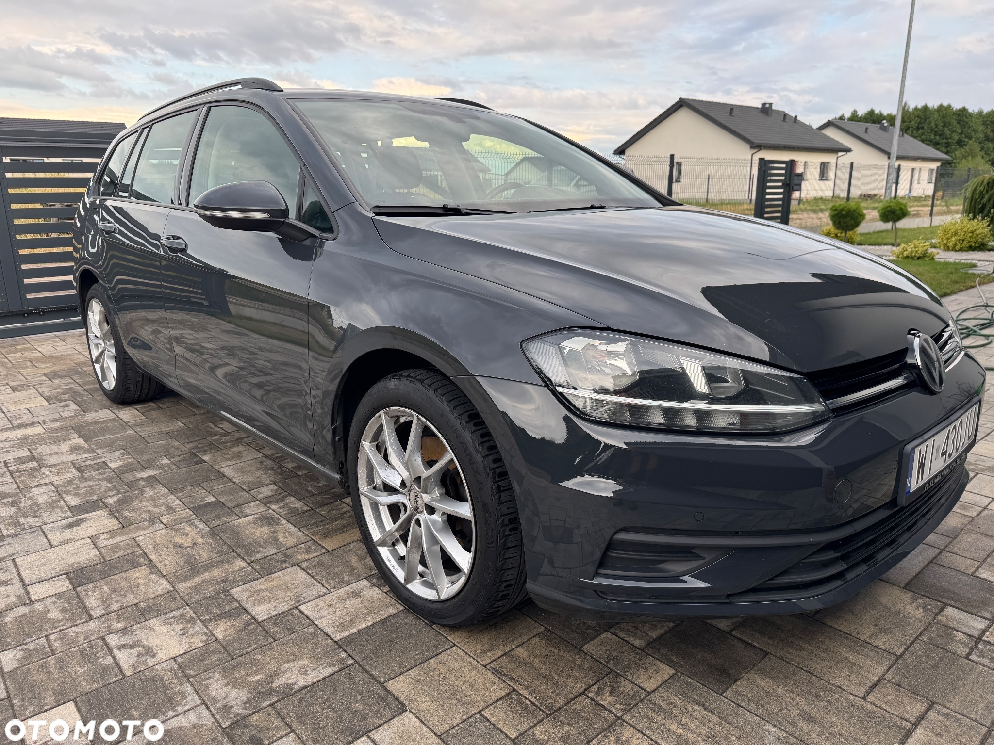 Volkswagen Golf - 14