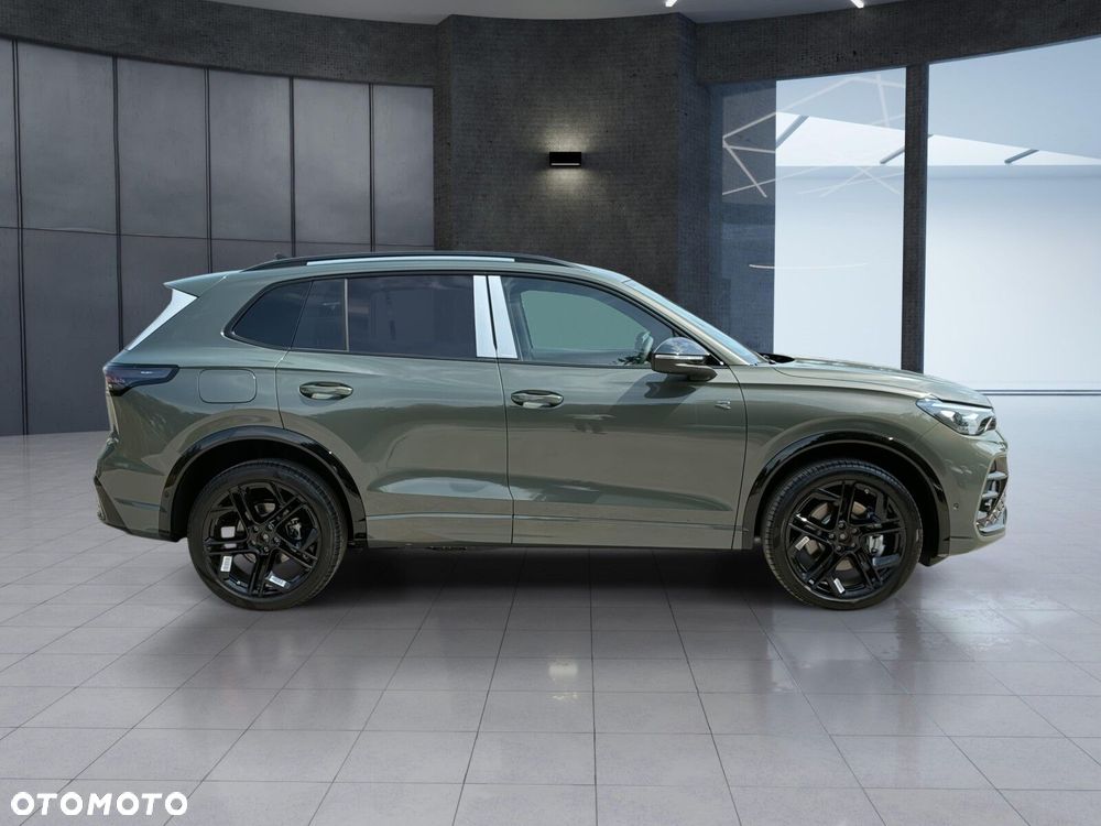 Volkswagen Tiguan - 4