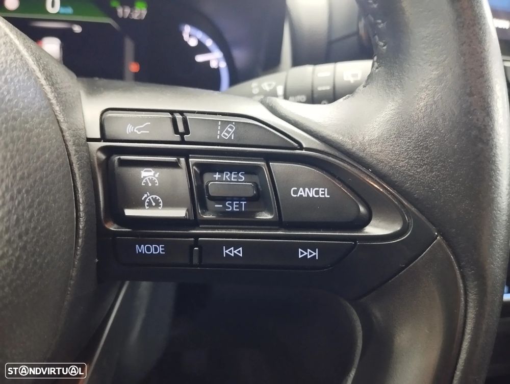 Toyota Yaris Cross 1.5 HDF Square Collection - 24