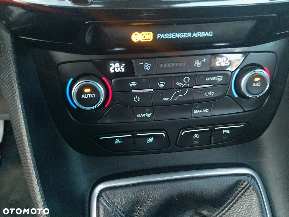 Ford Tourneo Connect - 20