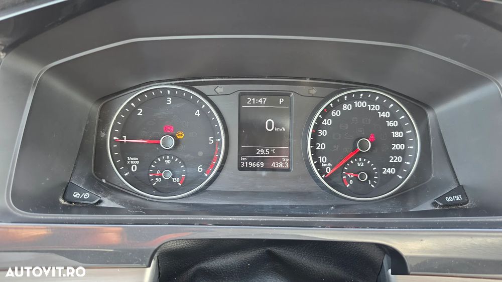Volkswagen Multivan - 14