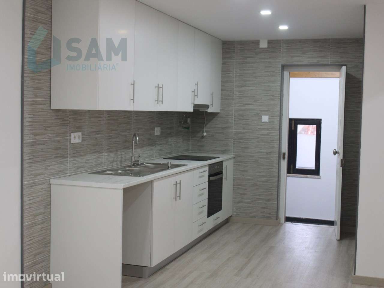 Moradia T3 - Grande imagem: 2/22