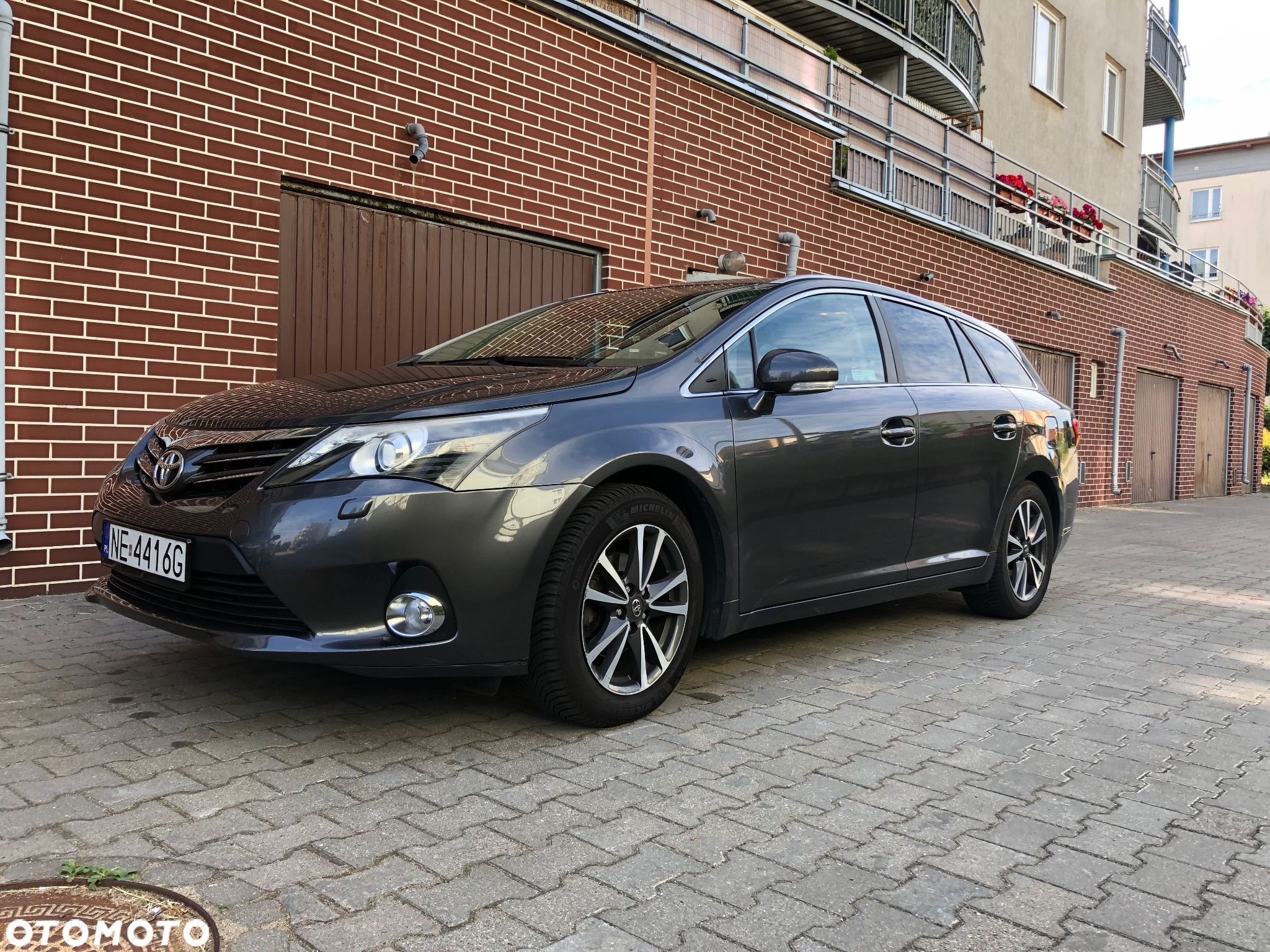 Toyota Avensis 2.0 Premium EU5 MS - 1