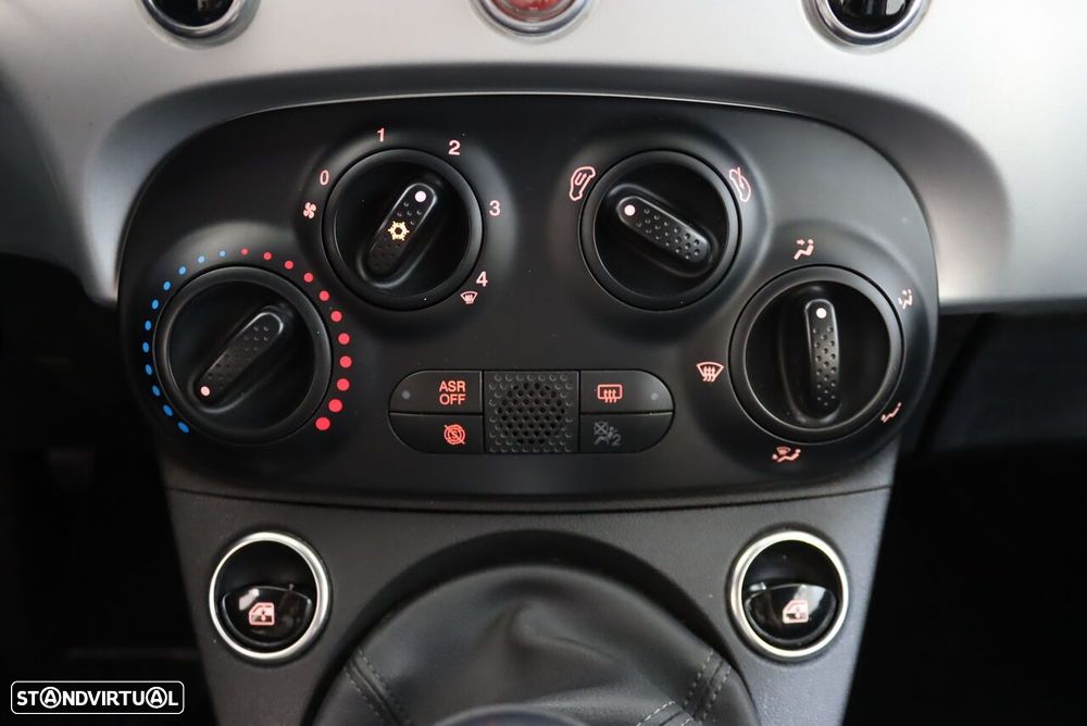 Fiat 500C 1.0 Hybrid Connect - 26