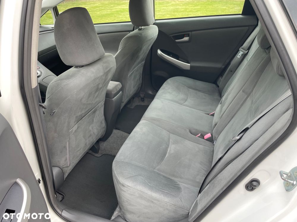 Toyota Prius - 8