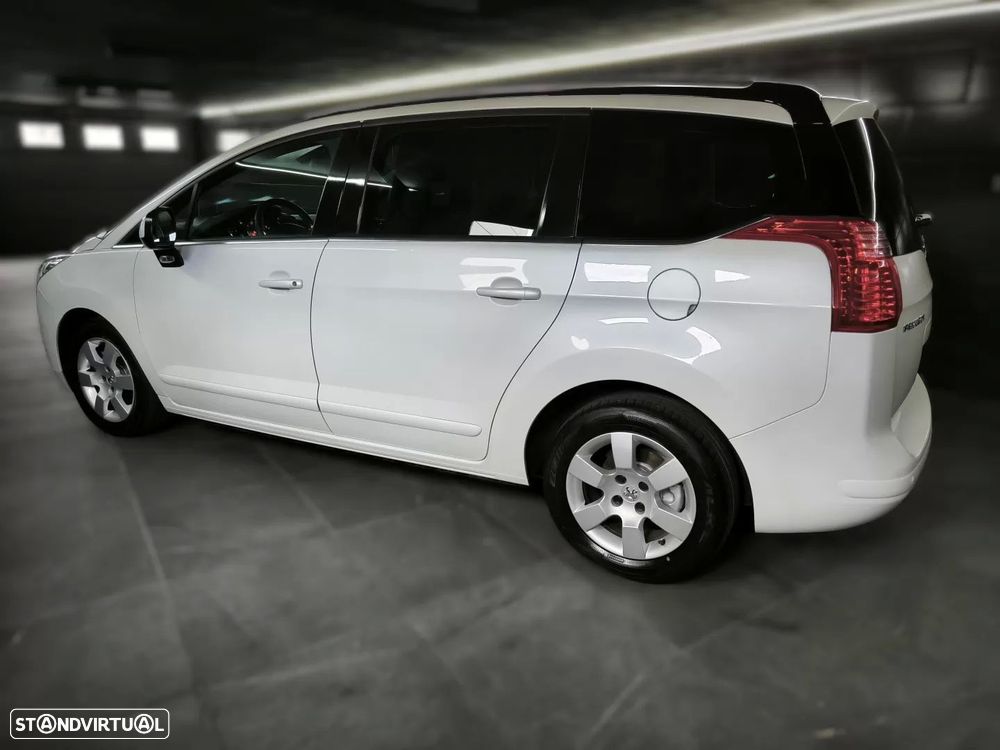 Peugeot 5008 1.6 E-HDi 5L Allure 2-Tronic - 12