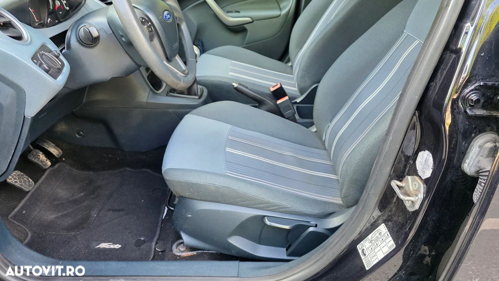 Ford Fiesta 1.4i Titanium - 3