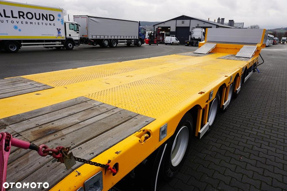 Bodex / NISKOPODWOZIOWA / 4 OSIE / NAJAZDY / 2 X OŚ SKRĘTNA / DMC 65 000 KG / JAK NOWA - 27