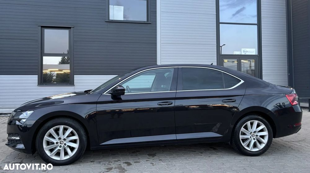 Skoda Superb 2.0 TDI DSG Ambition - 28