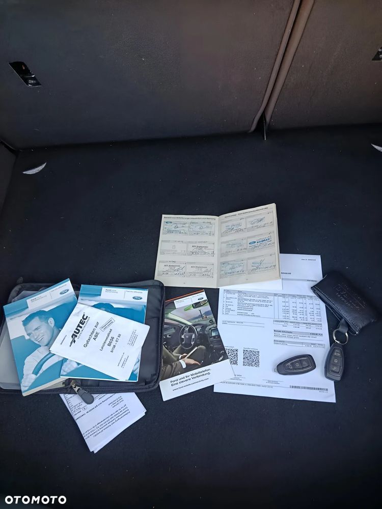 Ford Focus - 36