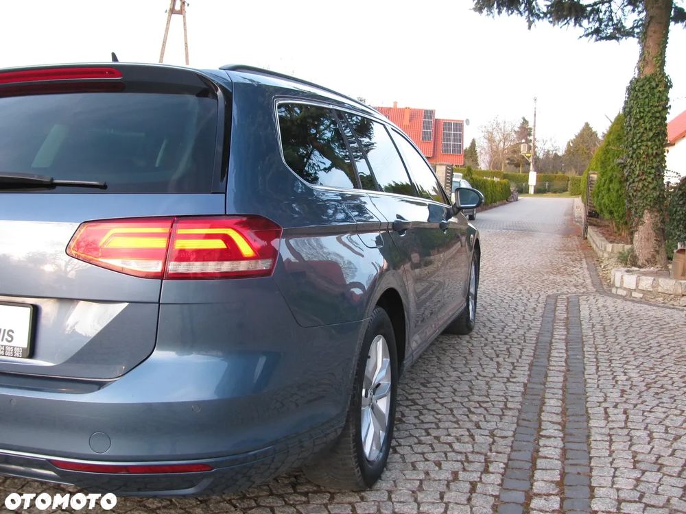 Volkswagen Passat 2.0 TDI SCR DSG Comfortline - 33