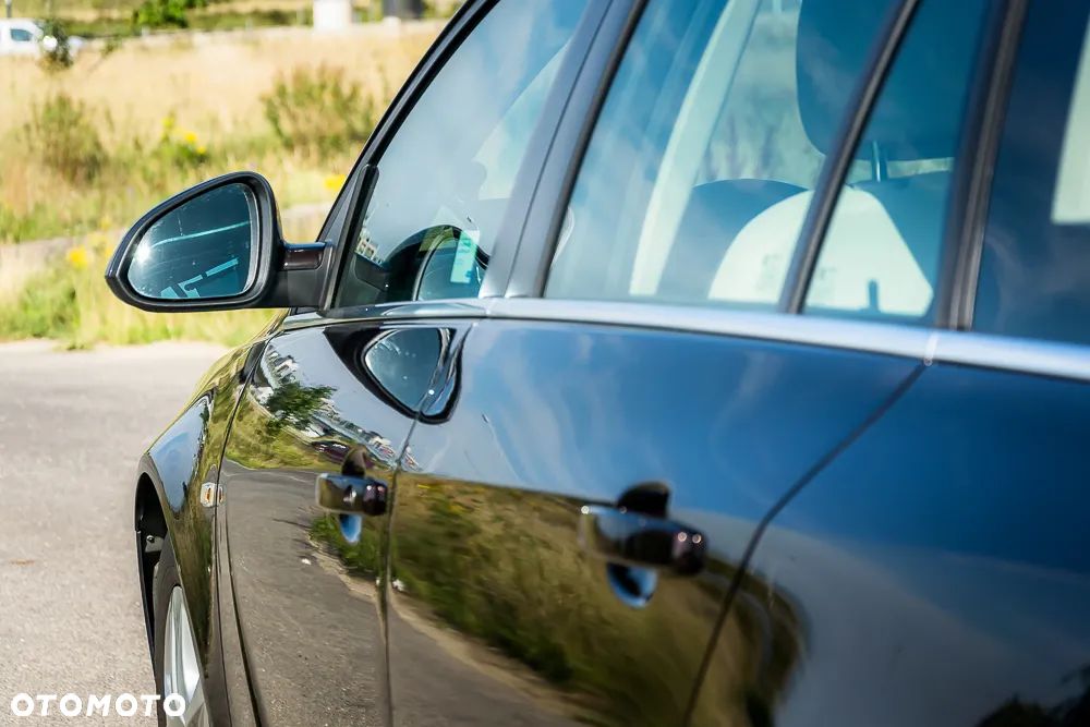 Opel Insignia - 15