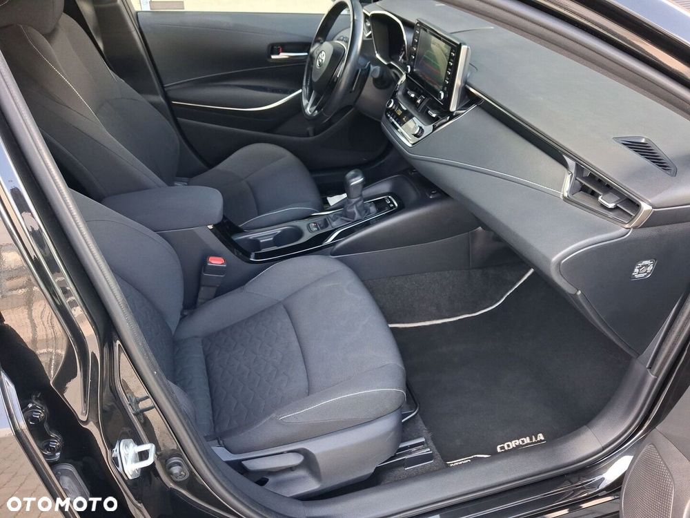 Toyota Corolla 2.0 Hybrid Comfort - 11
