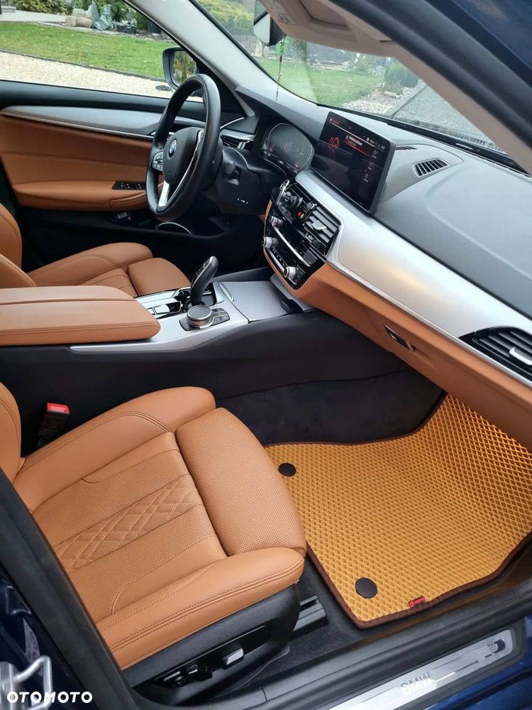 BMW Seria 5 520d Touring Luxury Line - 19