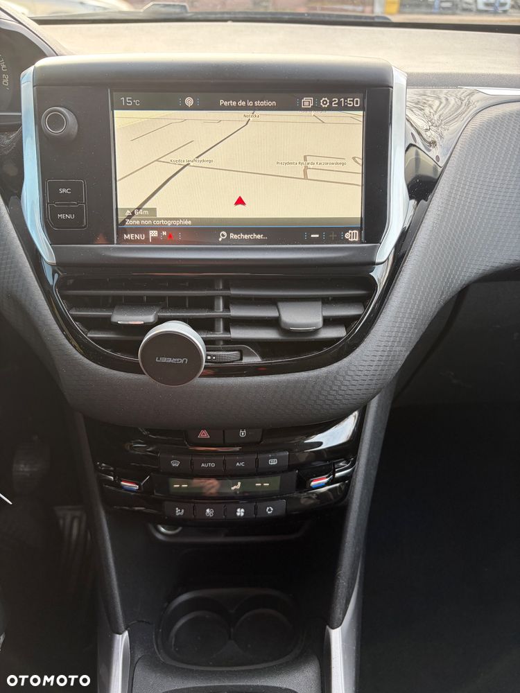 Peugeot 2008 PureTech 82 Style - 24