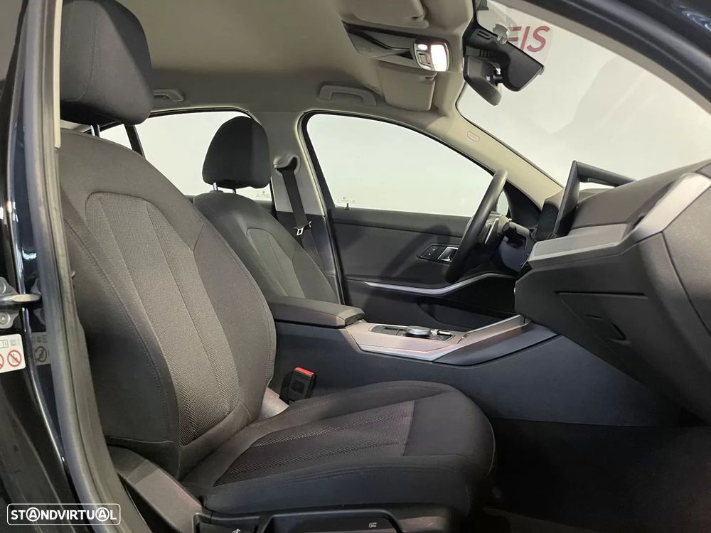 BMW 320 e Auto - 17