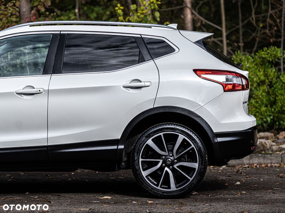 Nissan Qashqai 1.6 dCi TEKNA - 9