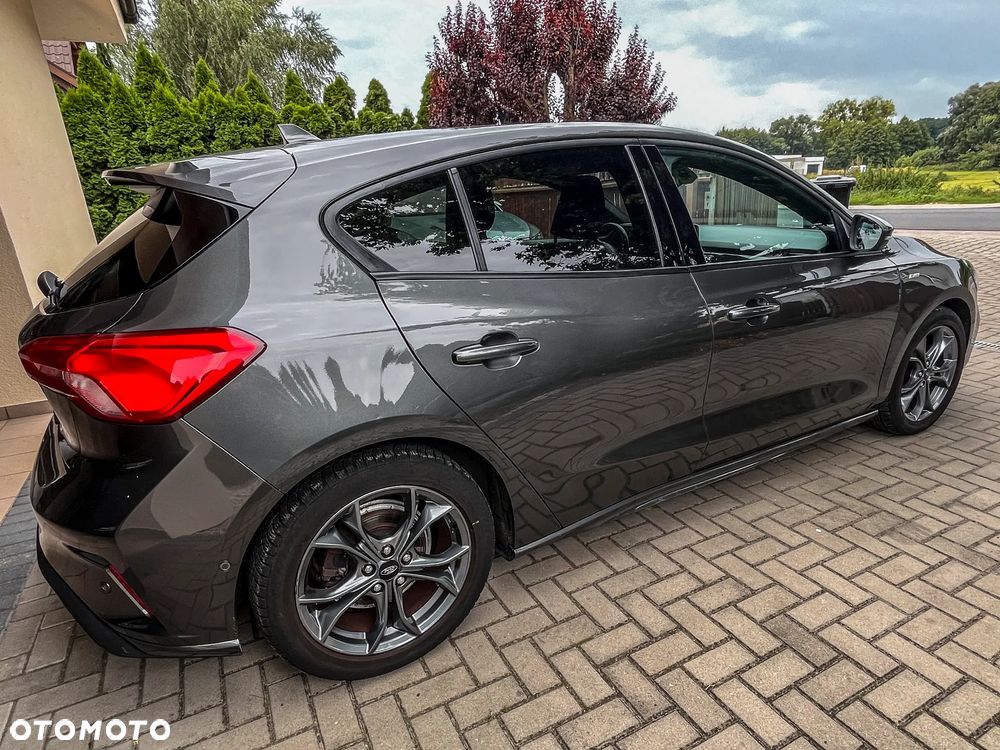 Ford Focus 1.0 EcoBoost Start-Stopp-System ST-LINE STYLE - 29