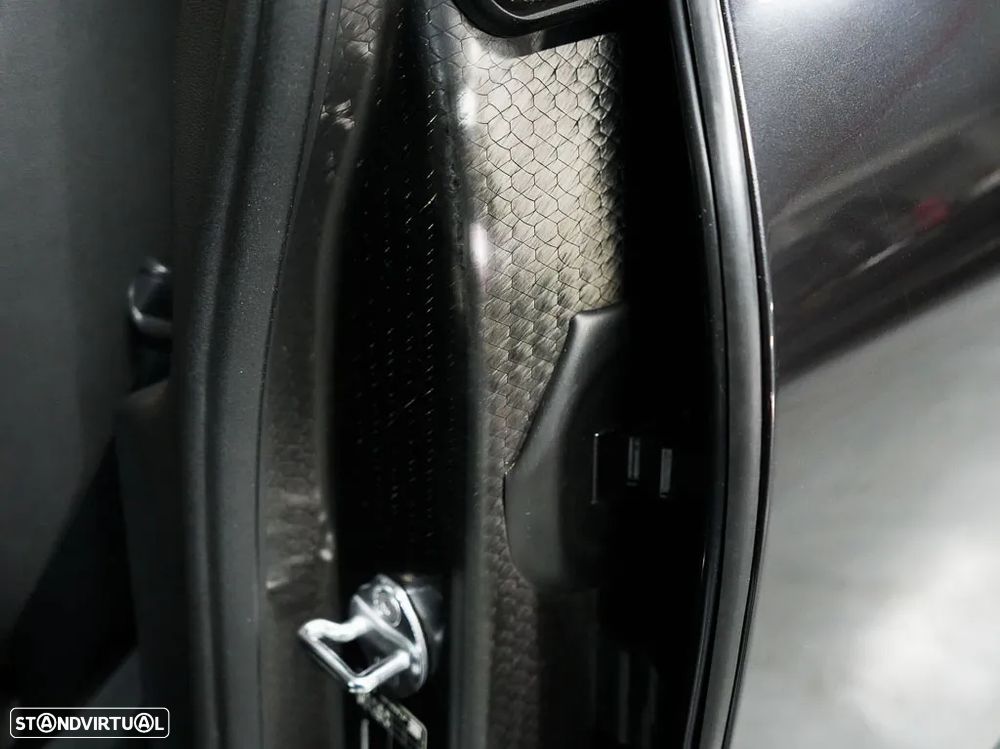 BMW iX xDrive 40 Pack Desportivo - 42