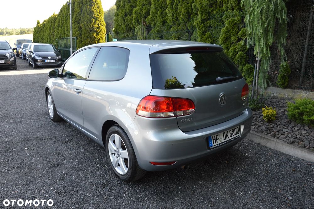 Volkswagen Golf - 6