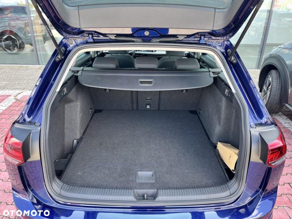 Volkswagen Golf - 11