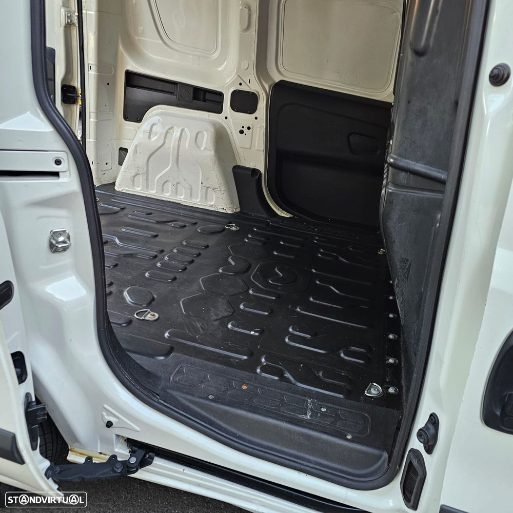 Opel Combo - 19