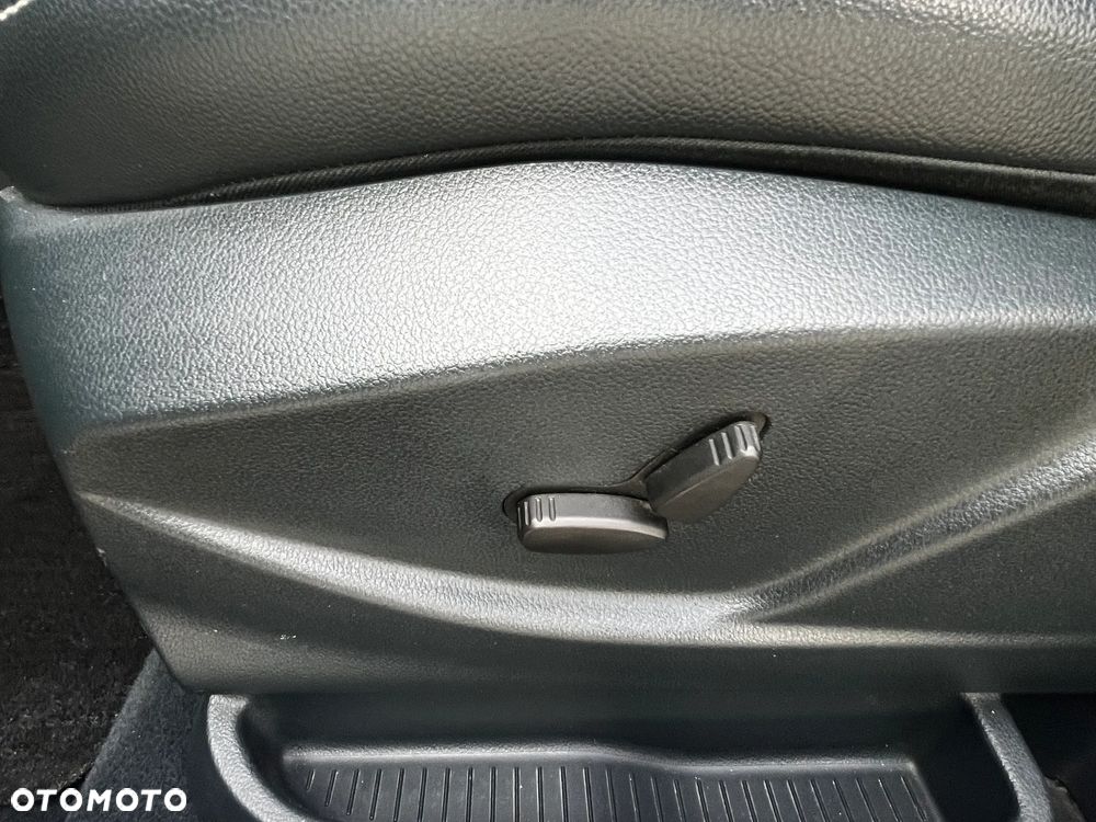 Ford C-MAX 1.0 EcoBoost Start-Stopp-System Titanium - 24