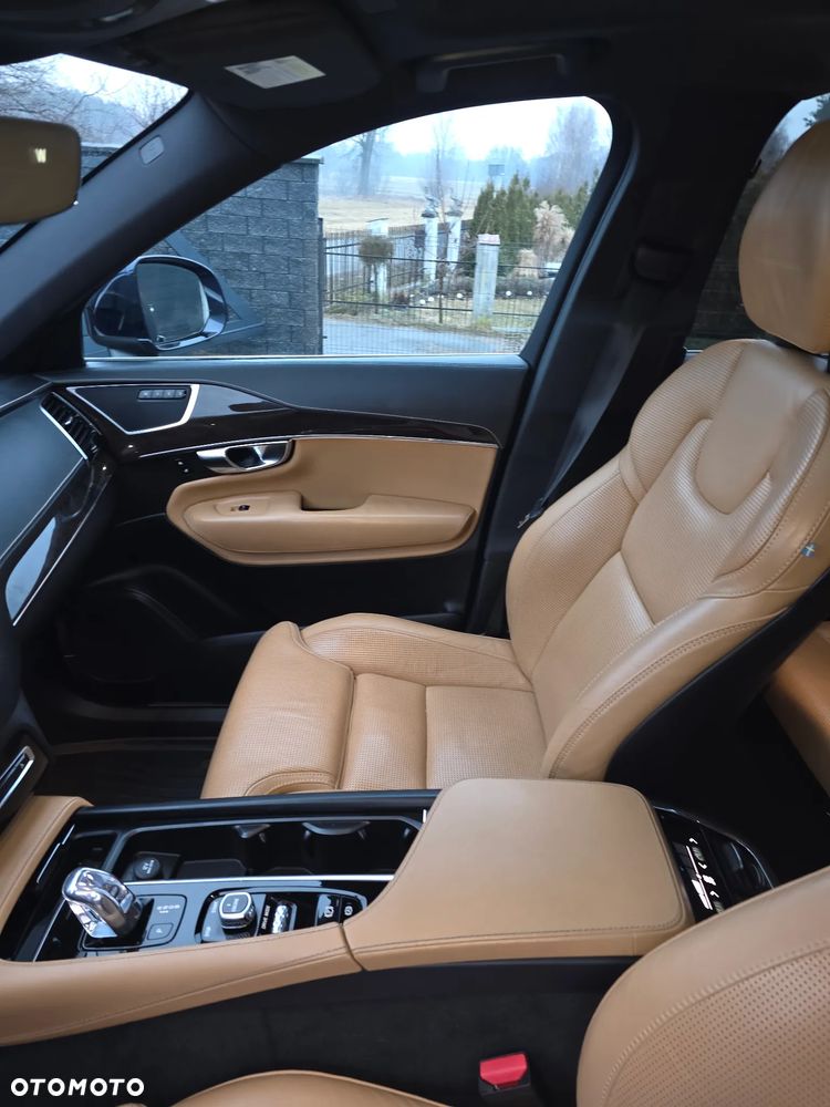 Volvo XC 90 - 24