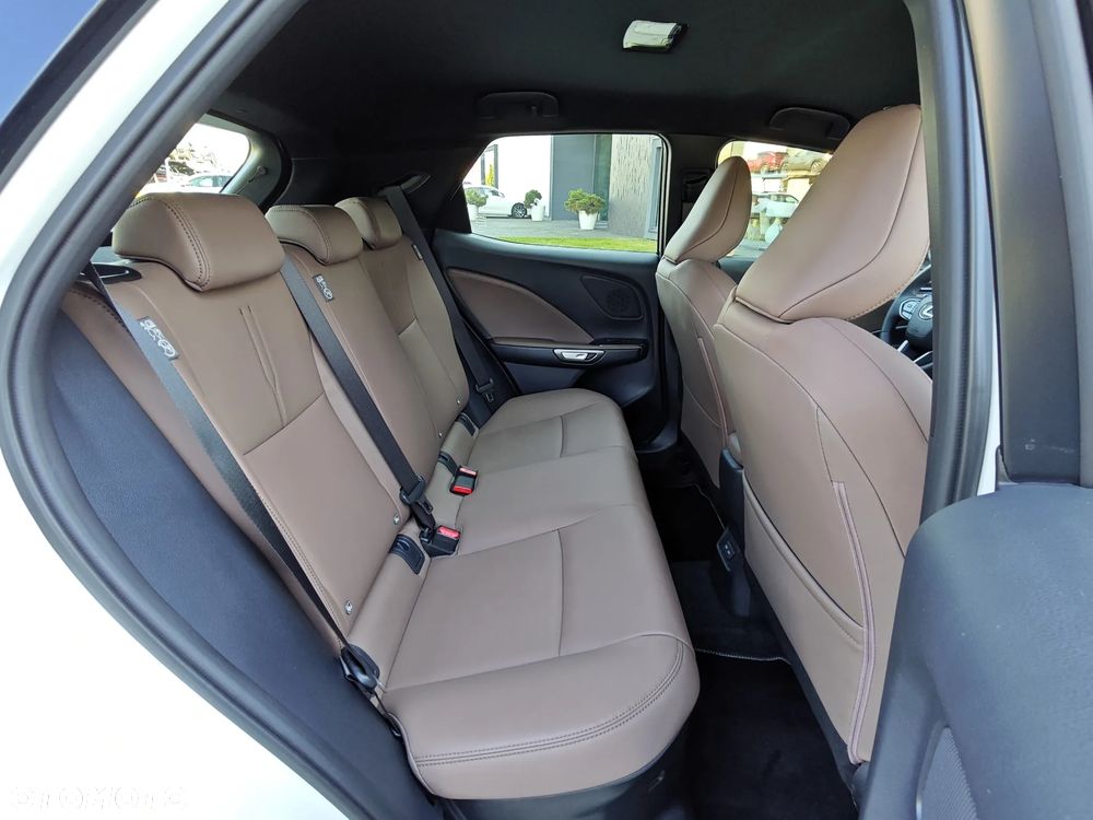 Lexus LBX 1.5 Hybrid Elegant - 14