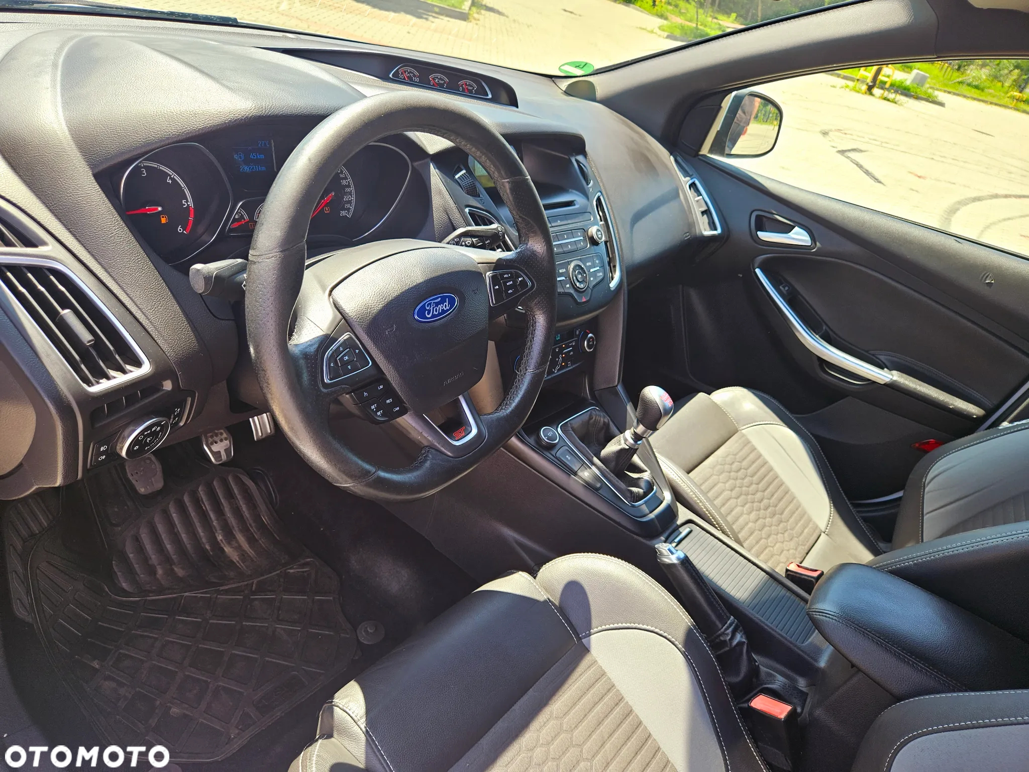 Ford Focus 2.0 TDCi ST mit Leder-Sport-Paket - 13
