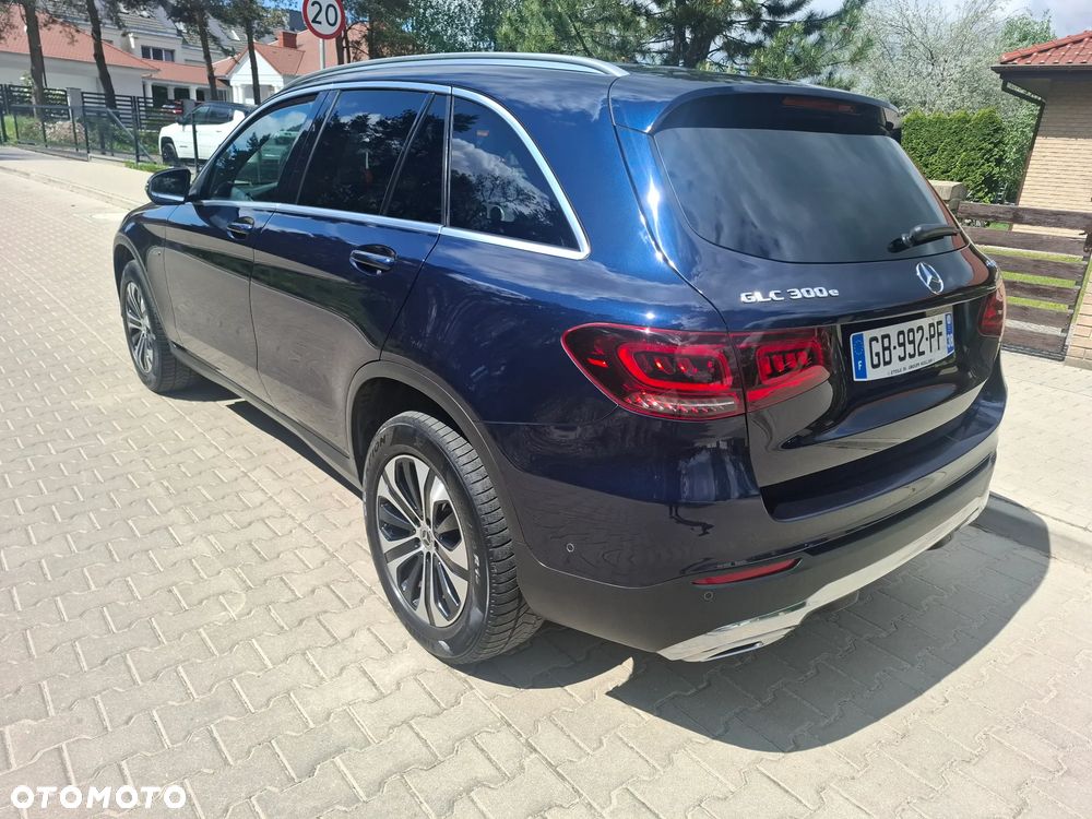 Mercedes-Benz GLC 300 e 4-Matic - 3