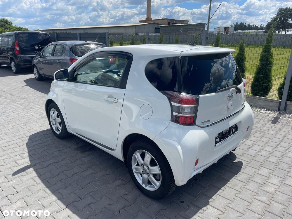 Toyota iQ 1.0 Multidrive + - 3