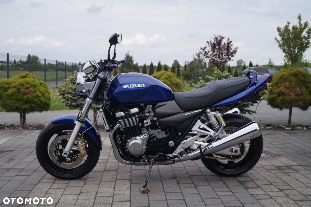 Suzuki GSX - 7