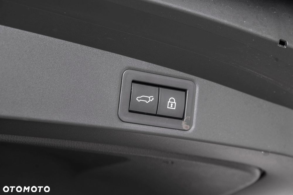 Toyota Corolla 2.0 Hybrid Comfort - 17