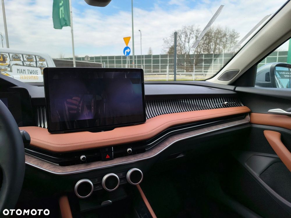 Skoda Superb 2.0 TDI SCR 4x4 L&K DSG - 24