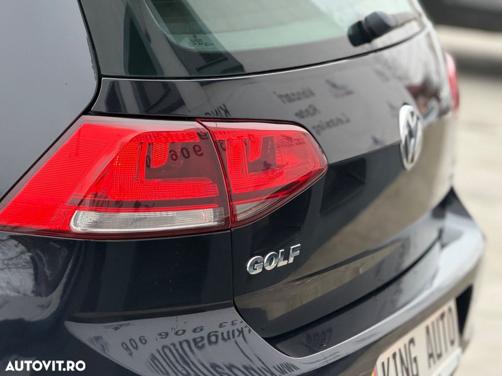 Volkswagen Golf - 30