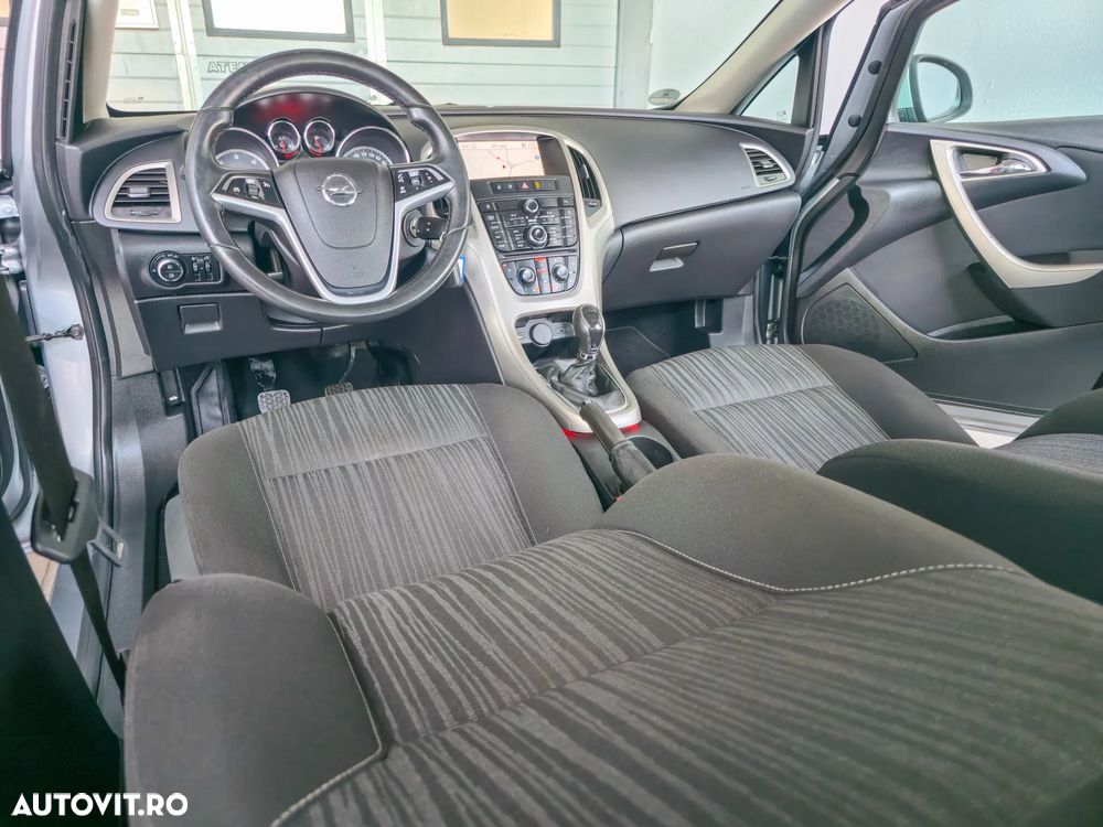 Opel Astra 1.7 CDTI Cosmo - 9