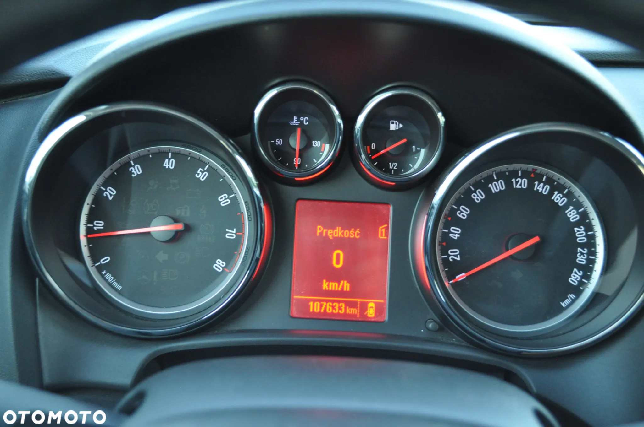 Opel Astra 1.4 Turbo 150 Jahre - 18