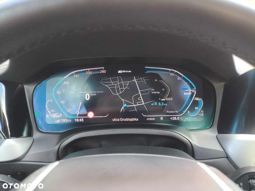 BMW Seria 3 320e - 32