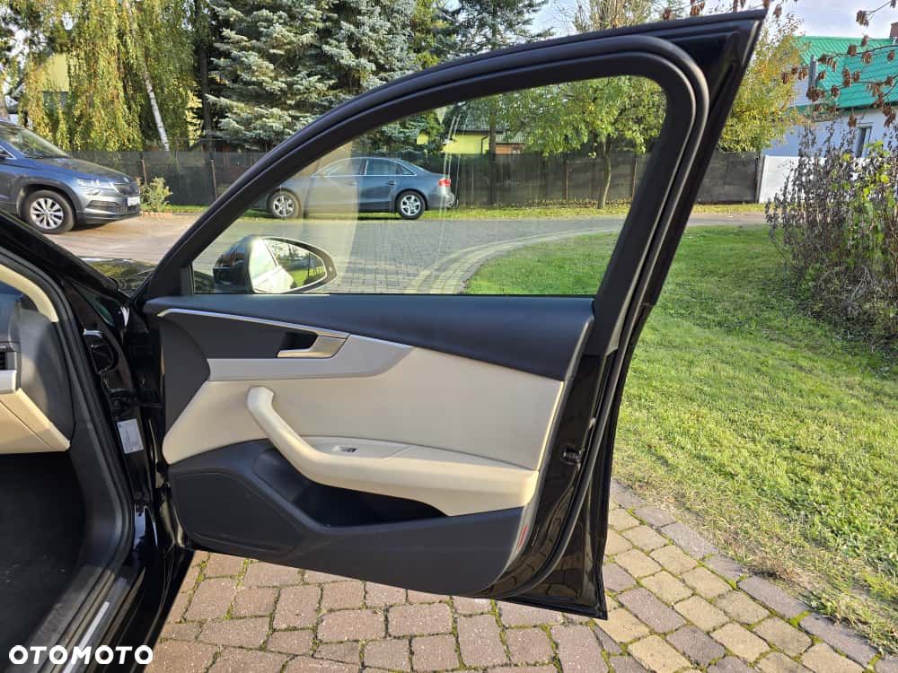 Audi A4 Limousine - 14