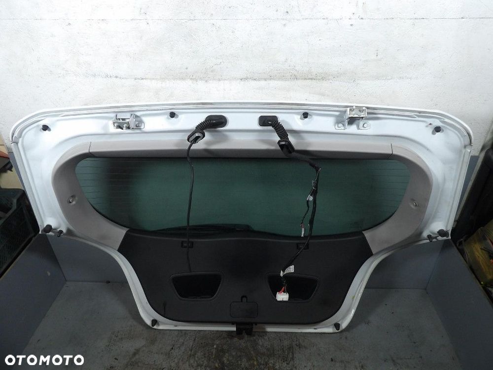 KIA PRO CEED I TYLNA KLAPA  WD - 7