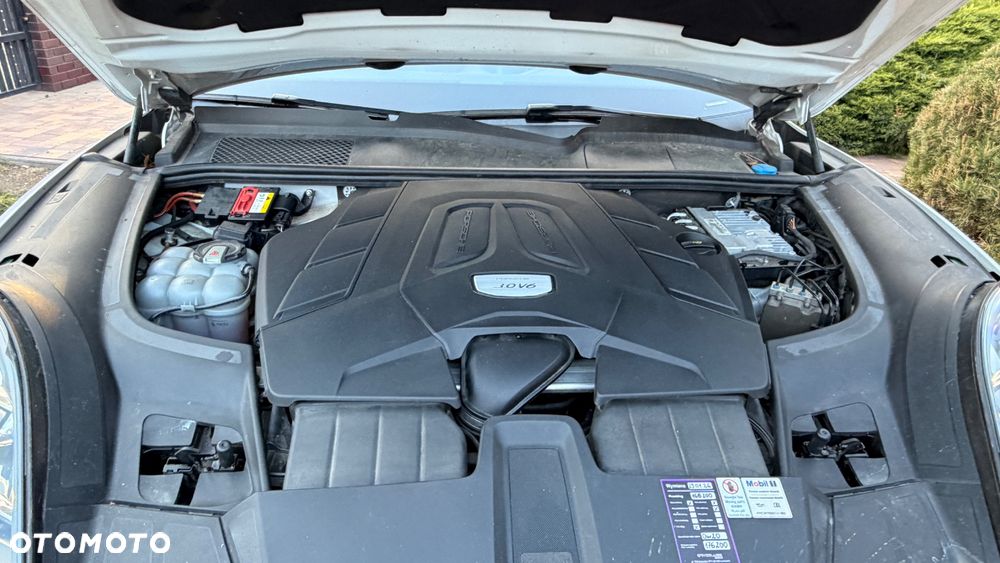 Porsche Cayenne - 25