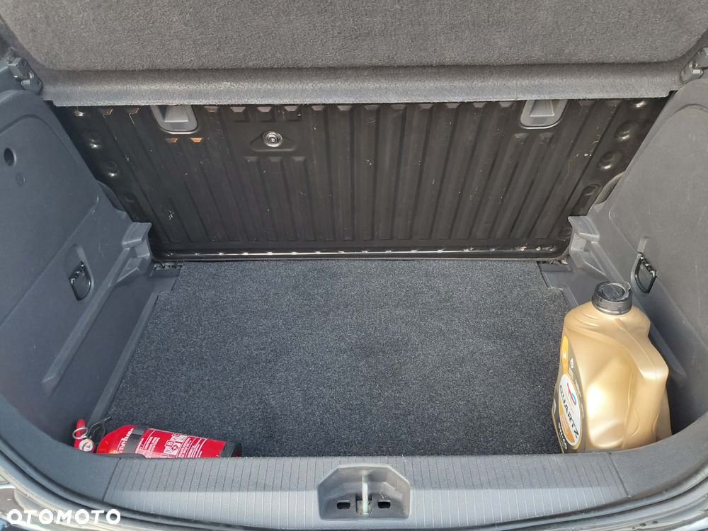 Opel Corsa 1.4 16V Active - 12