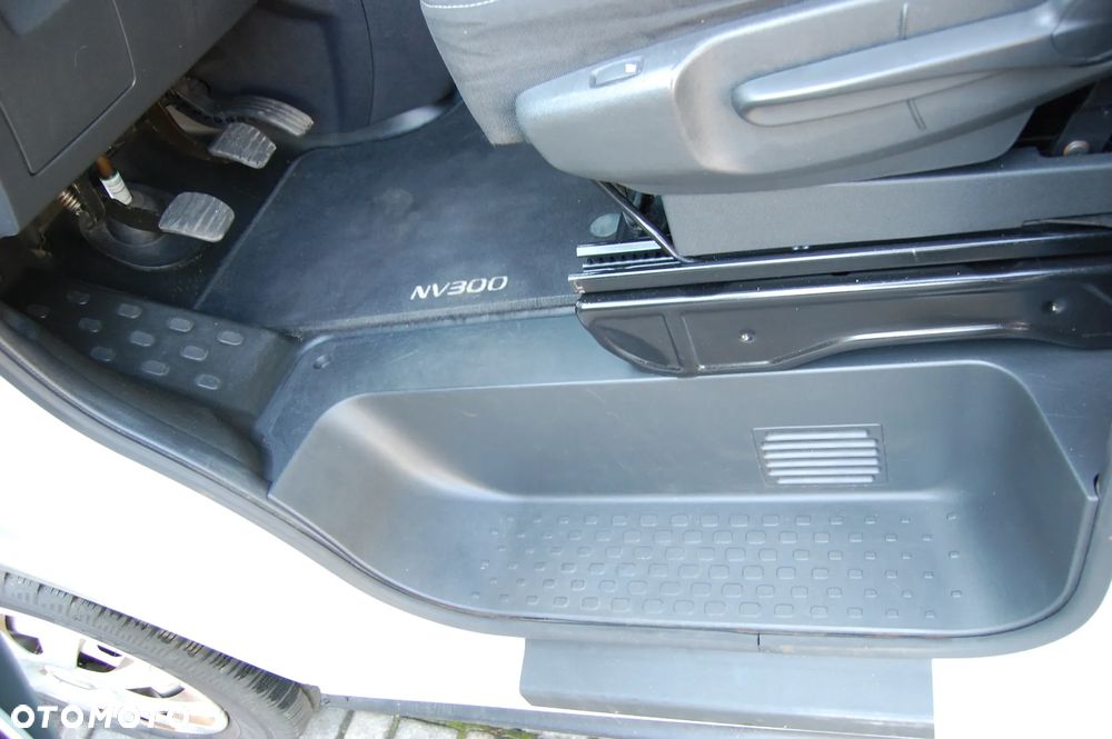 Renault Trafic Vivaro NV300 - 27