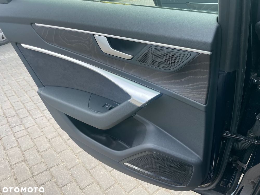 Audi A6 Avant - 16