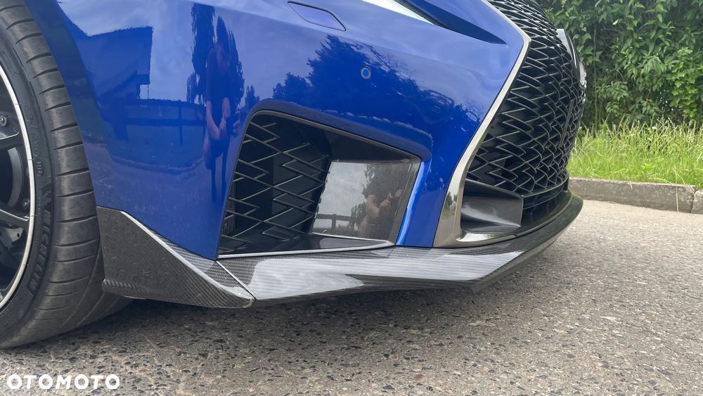 Lexus RC F Carbon - 24