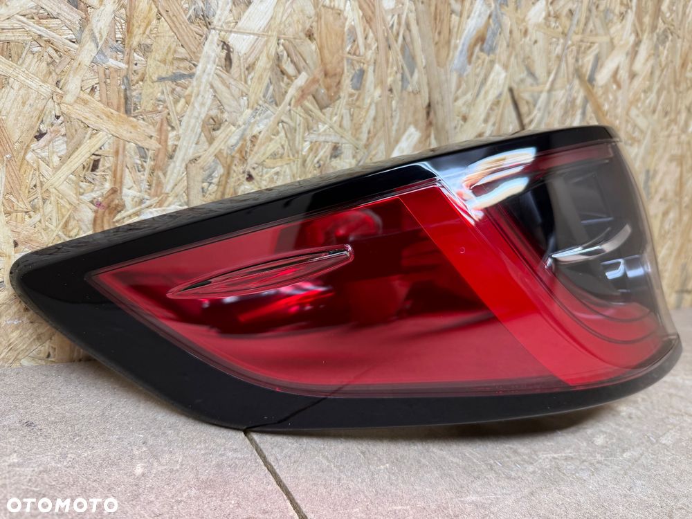 LAMPA TYŁ LEWA LED TOYOTA COROLLA E21 KOMBI - 11