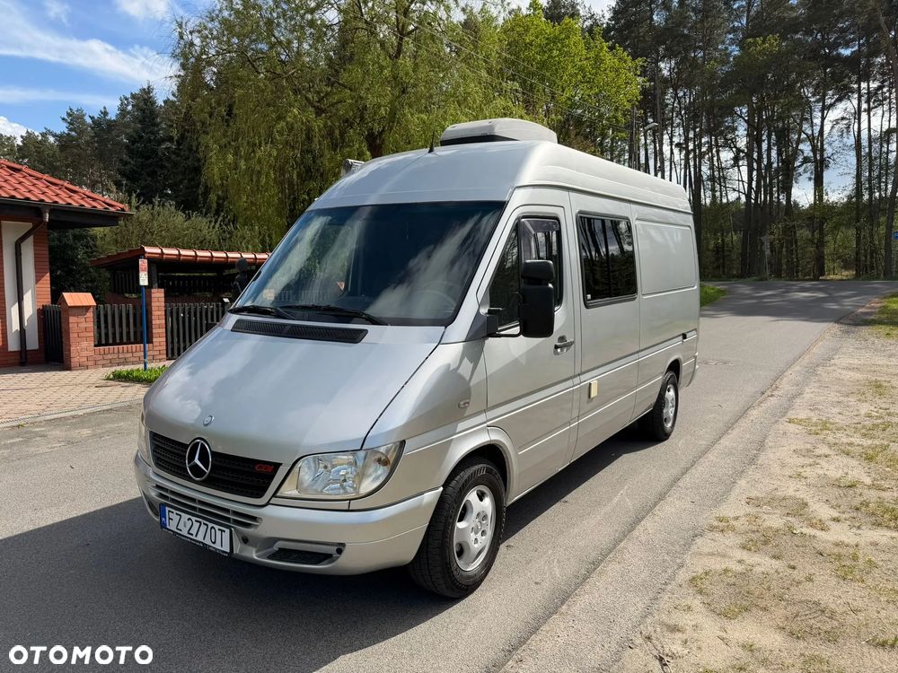Mercedes-Benz Sprinter - 10