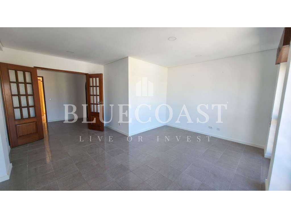 Oportunidade! Apartamento T2 com excelente luz natural - Grande imagem: 2/21